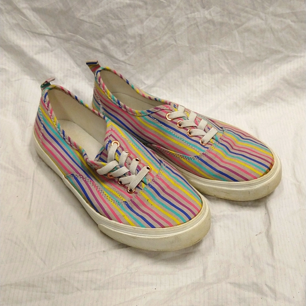 Old Navy • slip on shoes